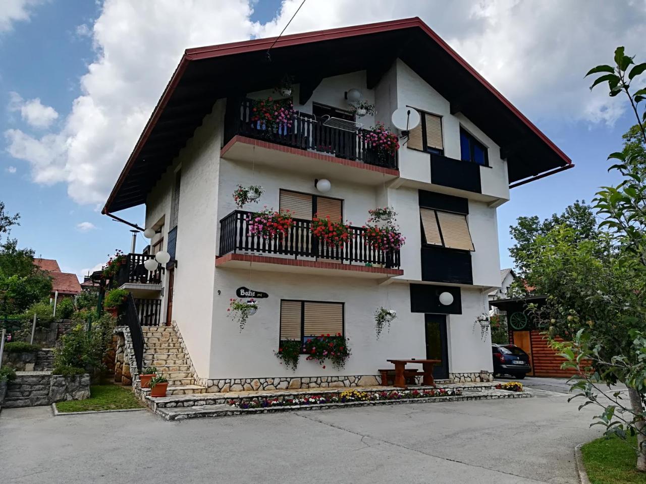 Apartment Bozic Vrbovsko Eksteriør billede